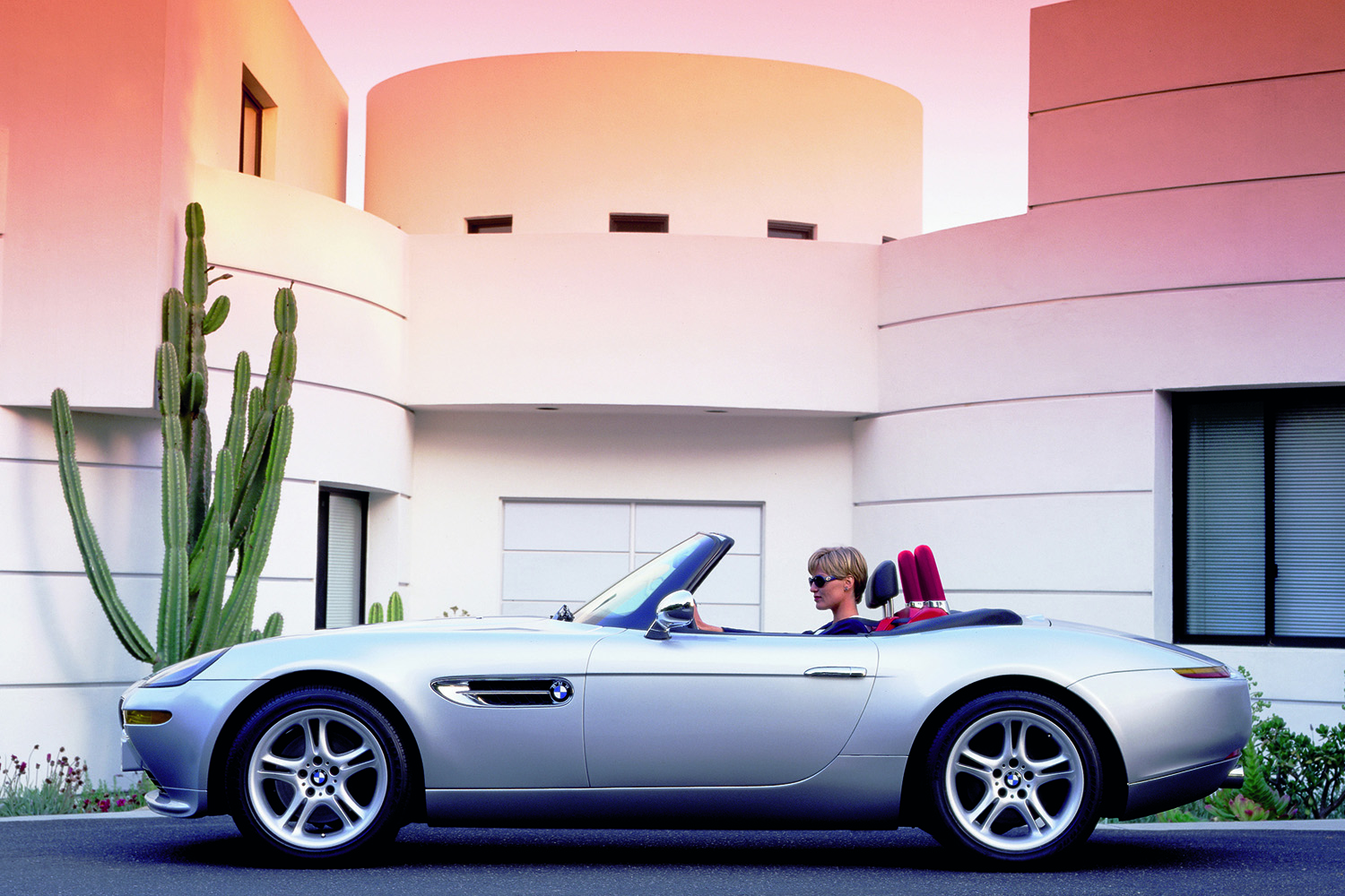 BMWZ8のサイドビュー 〜 画像10