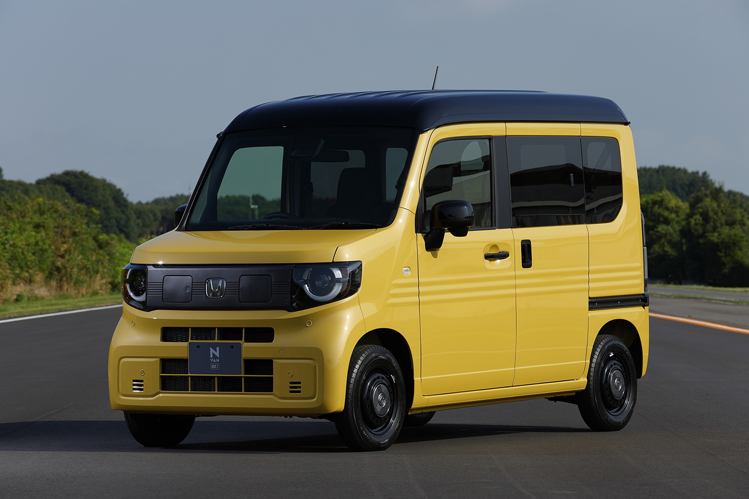 ホンダN-VAN e: FUNのフロントスタイリング