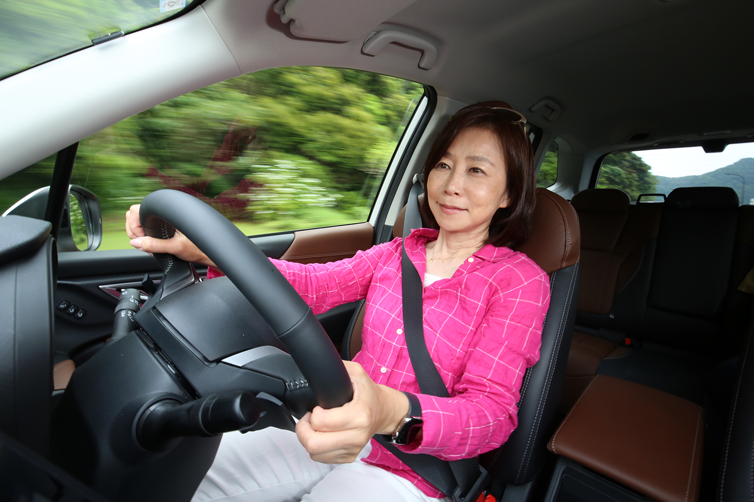 スバル・フォレスターを運転する飯田裕子さん 〜 画像43