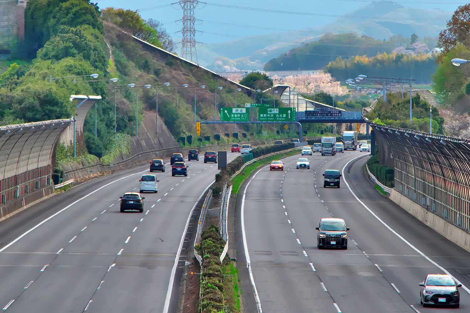 片側2車線の道路で一番左の車線からのＵターンは禁止されてはいなかった 〜 画像7