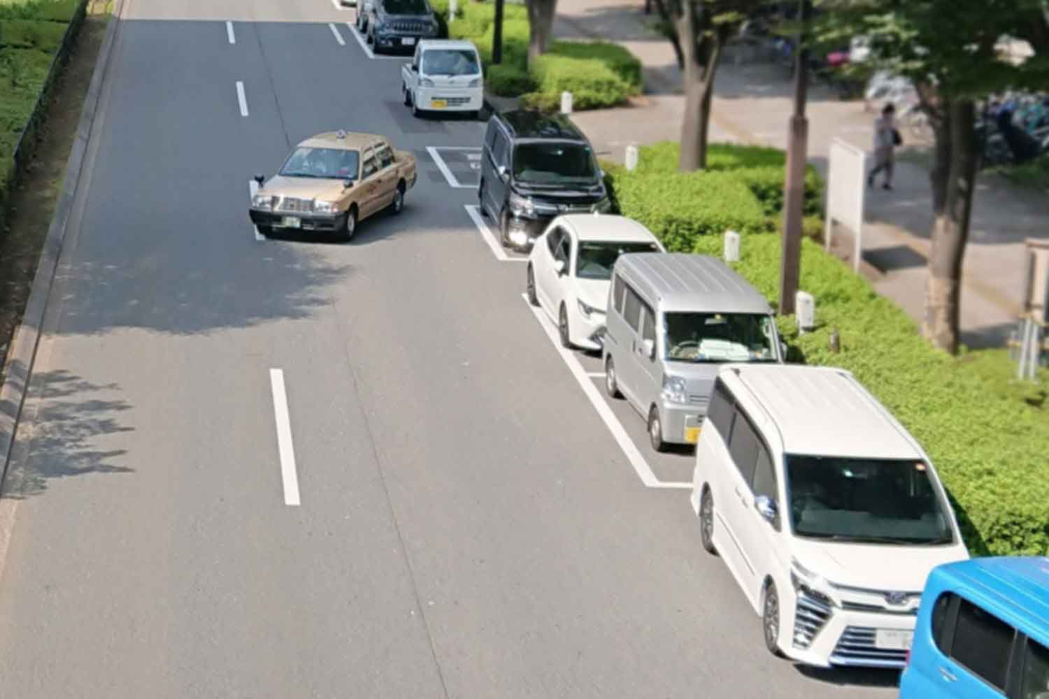 路上駐車している様子