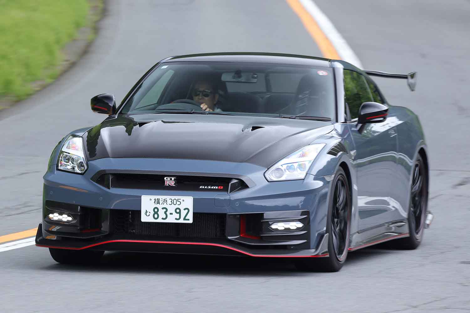 日産GT-Rニスモ（2024年モデル）の走行写真