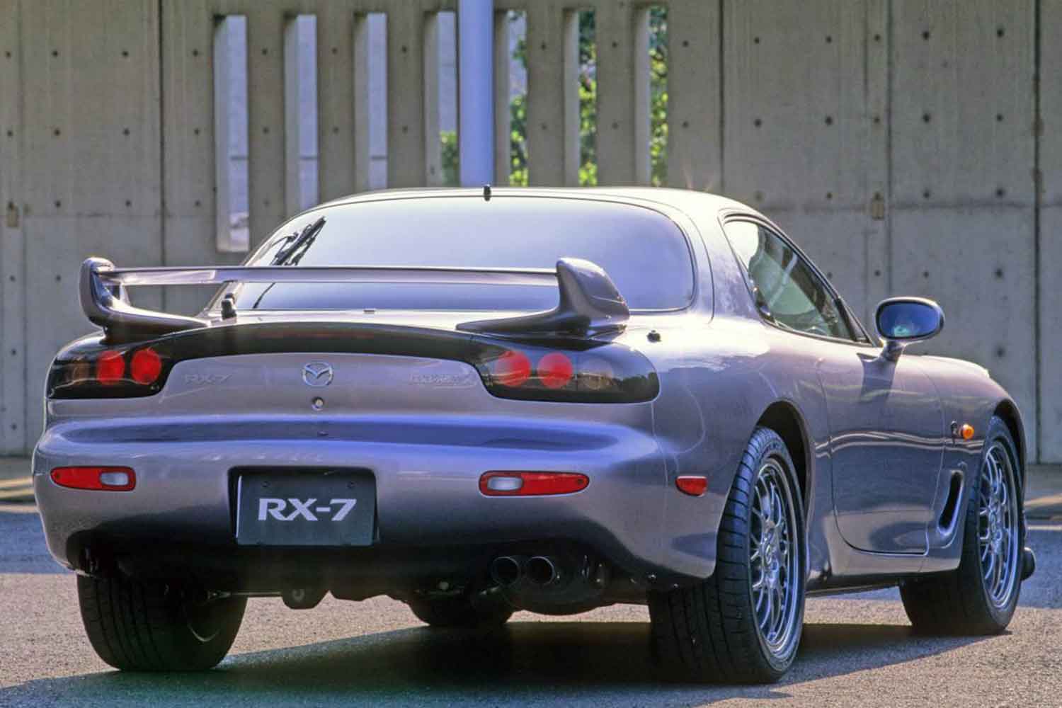 マツダRX-7 スプリットRタイプAのリヤ 〜 画像5