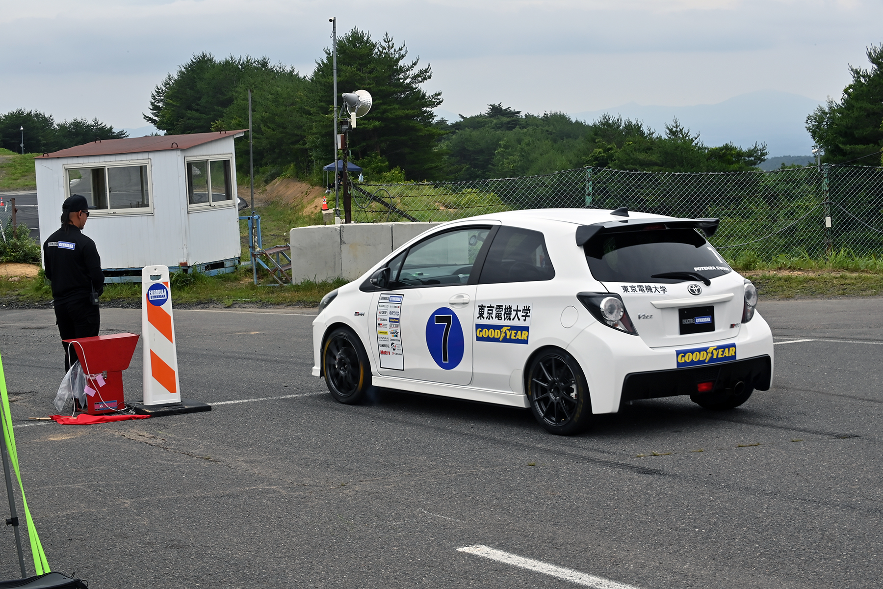 大学の自動車部対抗のモータースポーツ「フォーミュラジムカーナ」 〜 画像11