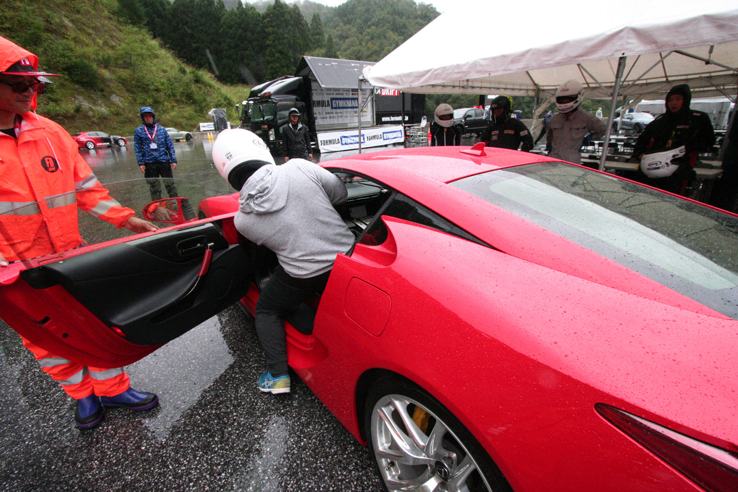 学生たちの熱戦が雨雲を吹き飛ばした「フォーミュラジムカーナ2024全国決勝大会」 〜 画像18