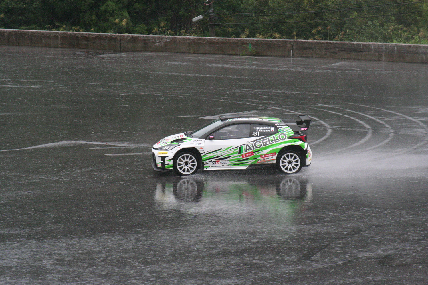 学生たちの熱戦が雨雲を吹き飛ばした「フォーミュラジムカーナ2024全国決勝大会」 〜 画像19