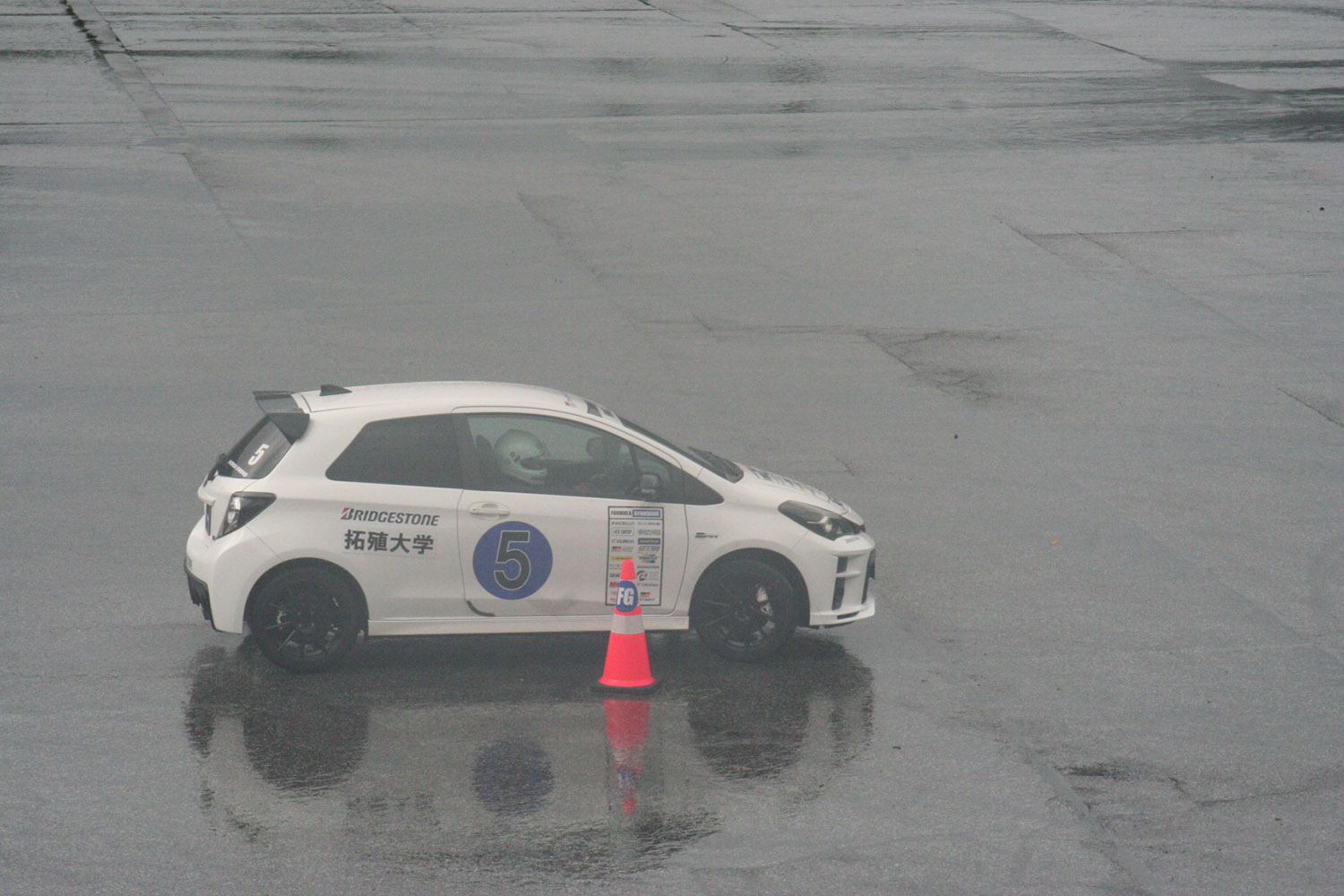 学生たちの熱戦が雨雲を吹き飛ばした「フォーミュラジムカーナ2024全国決勝大会」 〜 画像24