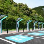 【画像】ハイスペックな90kWの急速充電器に繋いだのに……充電が遅い？　じつは車両側で受け入れないEVが存在するワケ 〜 画像2