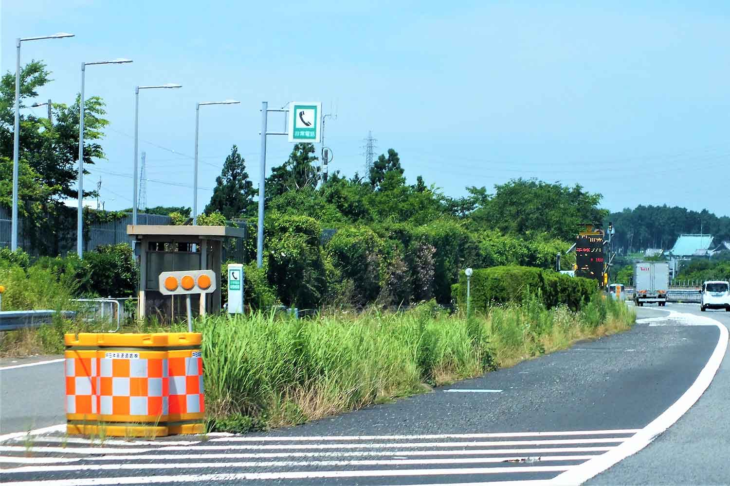 高速道路上にあるバス停留所 〜 画像4