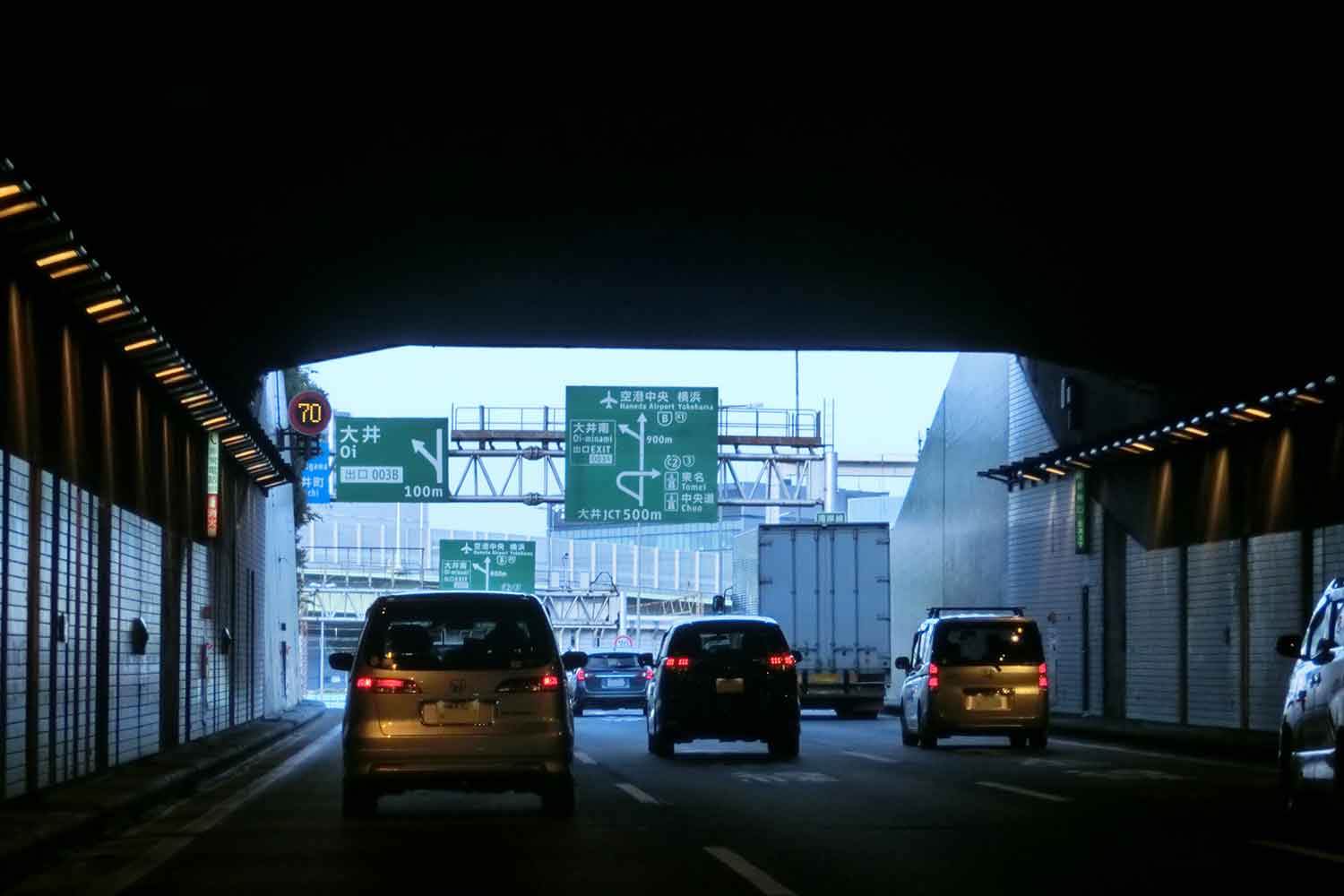 高速道路のトンネル出口付近 〜 画像6