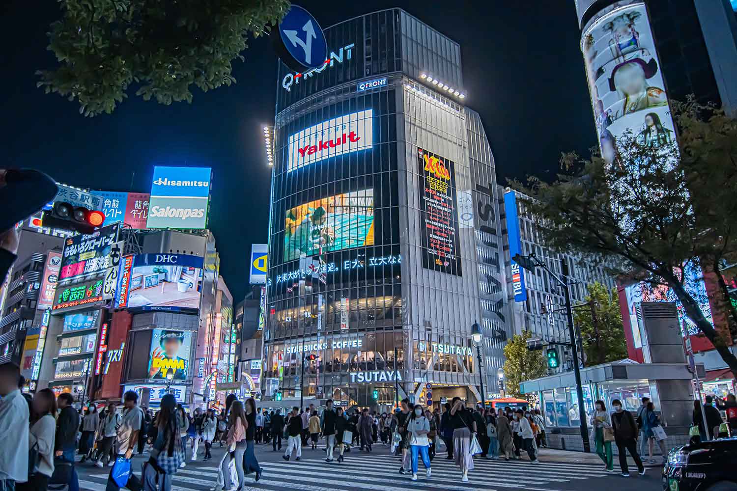 夜の渋谷スクランブル交差点の様子 〜 画像2