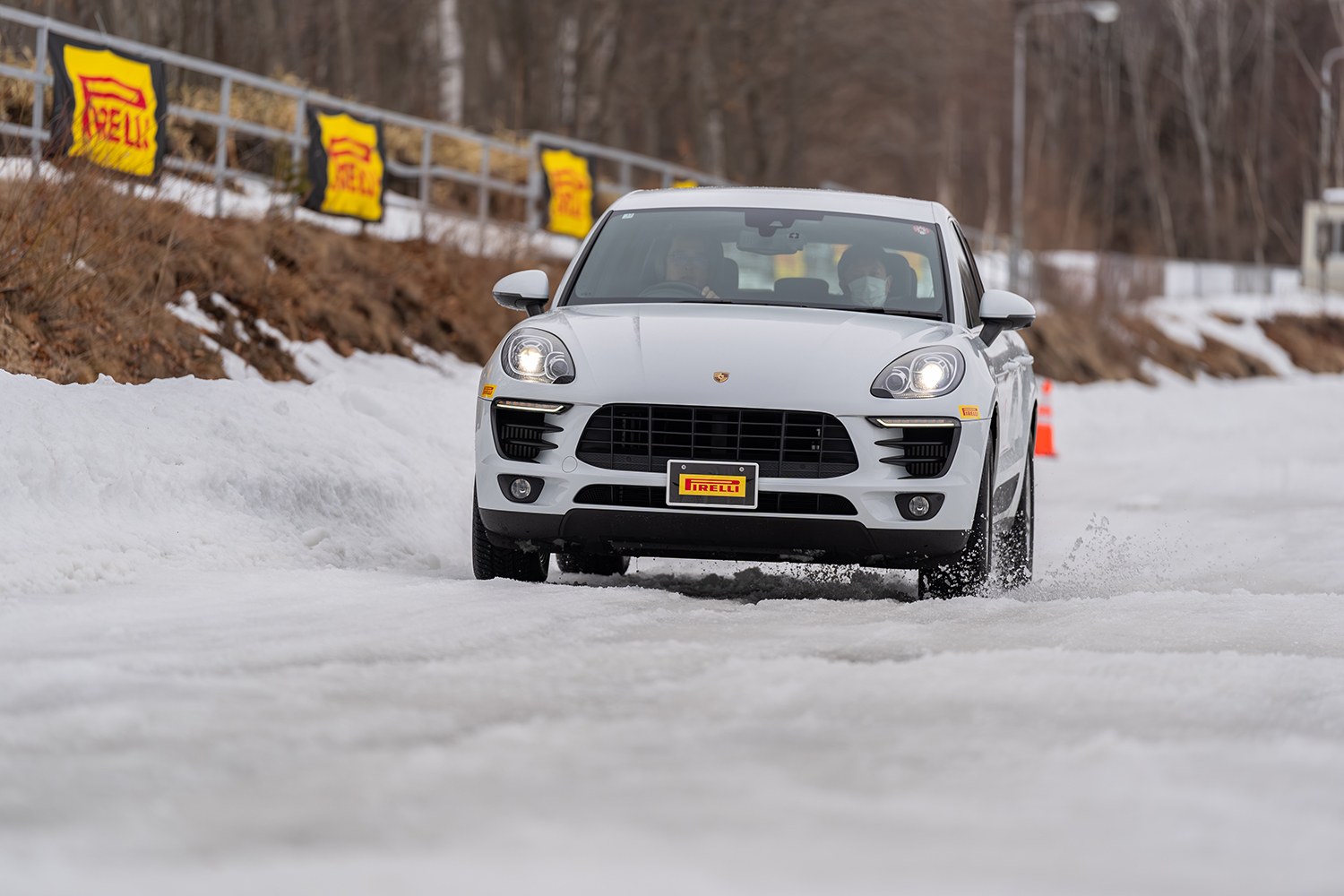 モータージャーナリストの斎藤　聡が雪上でピレリのウインタータイヤを試す 〜 画像75