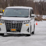 【画像】【試乗】最注目の新型オールシーズンは雪上性能がバッチリ！　雪上でピレリのウインタータイヤ４本を乗りつくした 〜 画像32