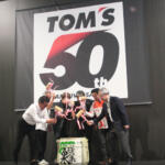 【画像】日本一のチームを作りたいと創業した「TOM’S」が50周年！　記念パーティではモータースポーツのレジェンドたちがEVカートでガチンコレース 〜 画像10