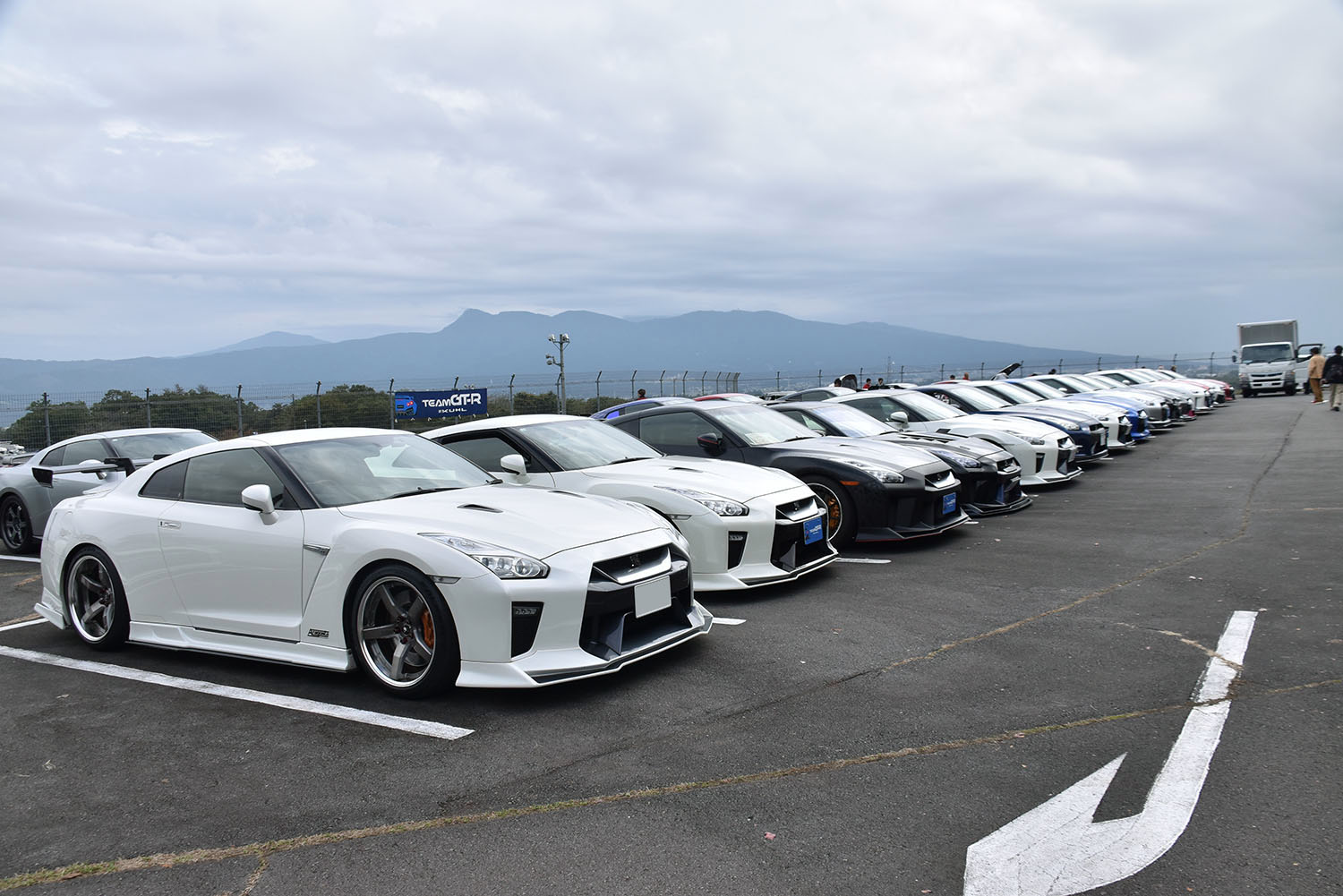 TEAM GT-R by KUHLのオーナーズミーティング