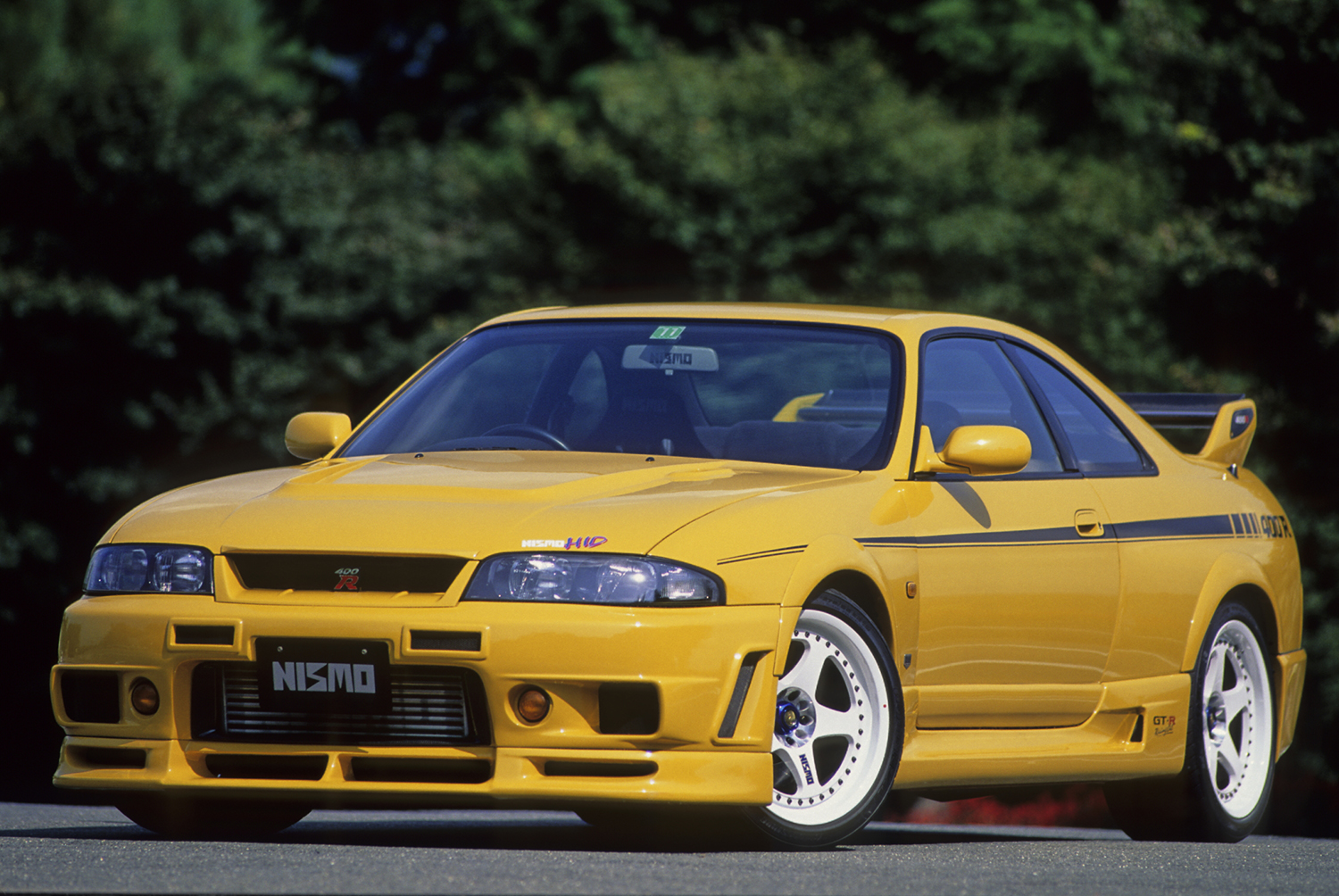 R33スカイラインGT-Rベースのコンプリートカー「NISMO 400R」のフロントスタイリング