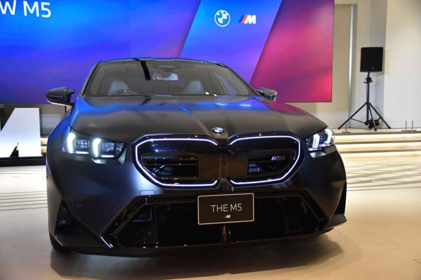 「M」でも電動化にまっしぐら！　７代目となるBMW M5は歴代モデル初となるPHEVを採用したスポーツセダンになっていた