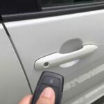 【画像】電気自動車を満充電にしているのにバッテリー上がりで走れないってどういうこと？　EVにもエンジン車と同じ「12Vの補機バッテリー」を積んでいるワケ 〜 画像4