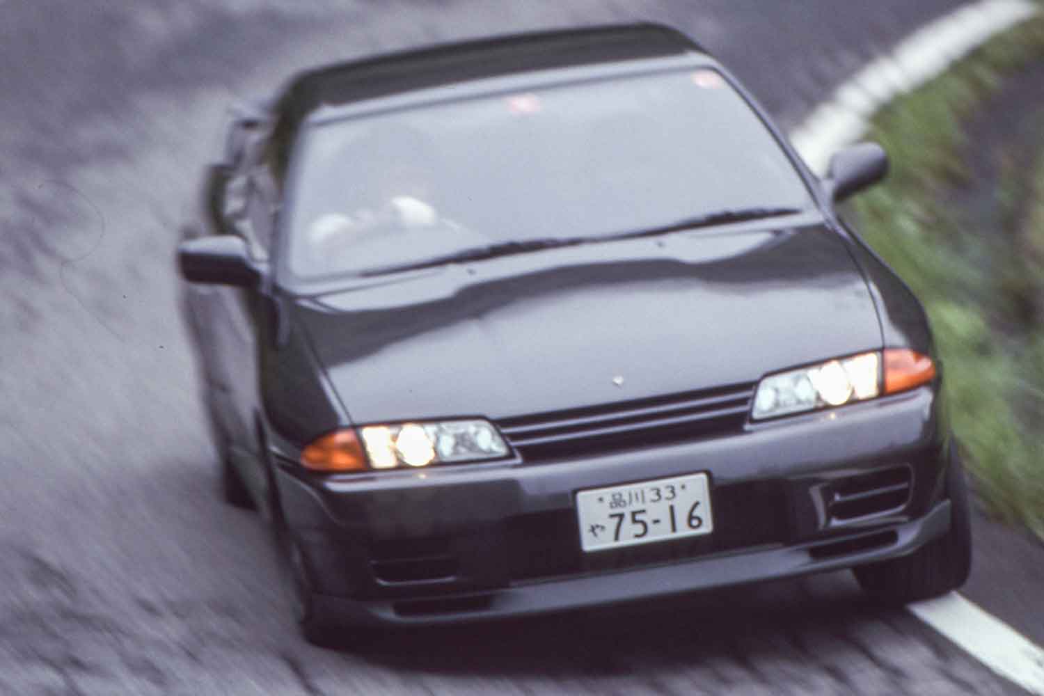 日産スカイラインGT-R（R32）の走行写真