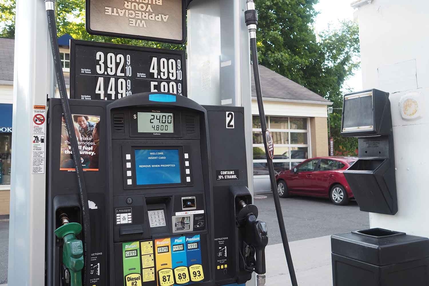 アメリカのガソリンスタンドの計量機 〜 画像4