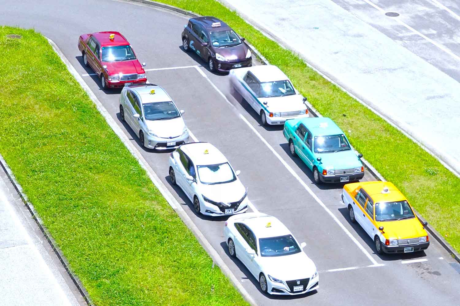ルールを調べたらフェラーリでもランエボでもタクシーにしてもOKと判明