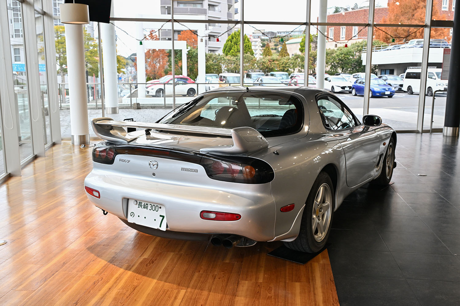 西本さんがお気に入りだというRX-7のテールまわり