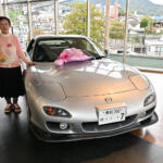 【画像】イニシャルＤに魅せられて手に入れたRX-7で25年を駆け抜けた！　80歳女性オーナーが極上のFD3Sをマツダへ譲渡 〜 画像41