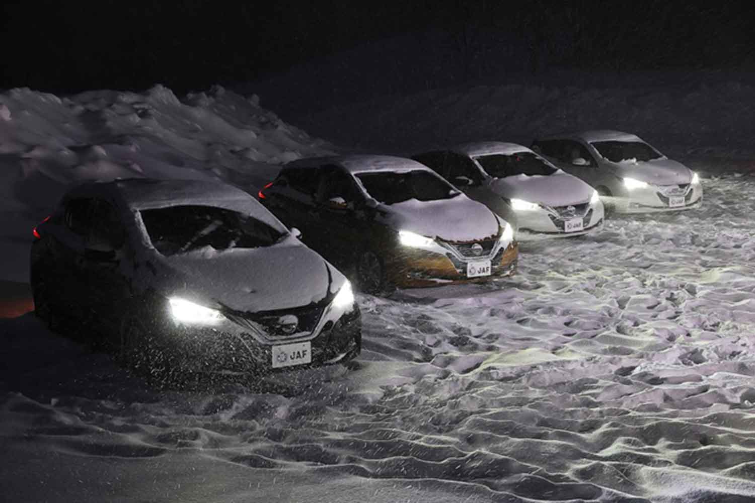 大雪のなかで立ち往生したときに何よりも気をつけたいのは電欠でもガス欠でもなく一酸化炭素中毒だった