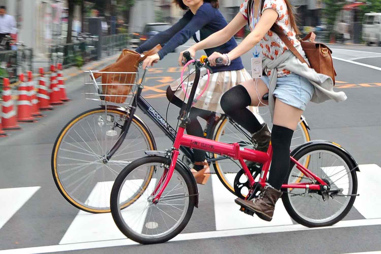 街なかを走る自転車