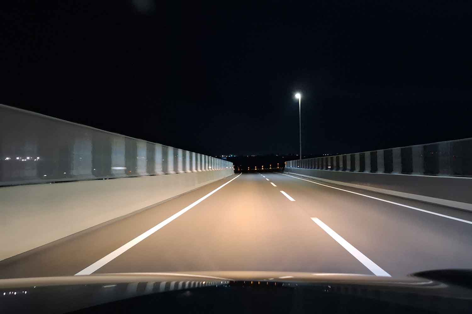 街路灯の少ない高速道路 〜 画像5