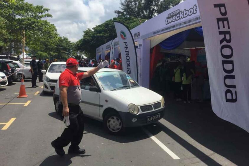 おぉぉぉ！　ダイハツ旧車がこんなに現役！　マレーシアでみた「プロドゥア車」が胸熱だった