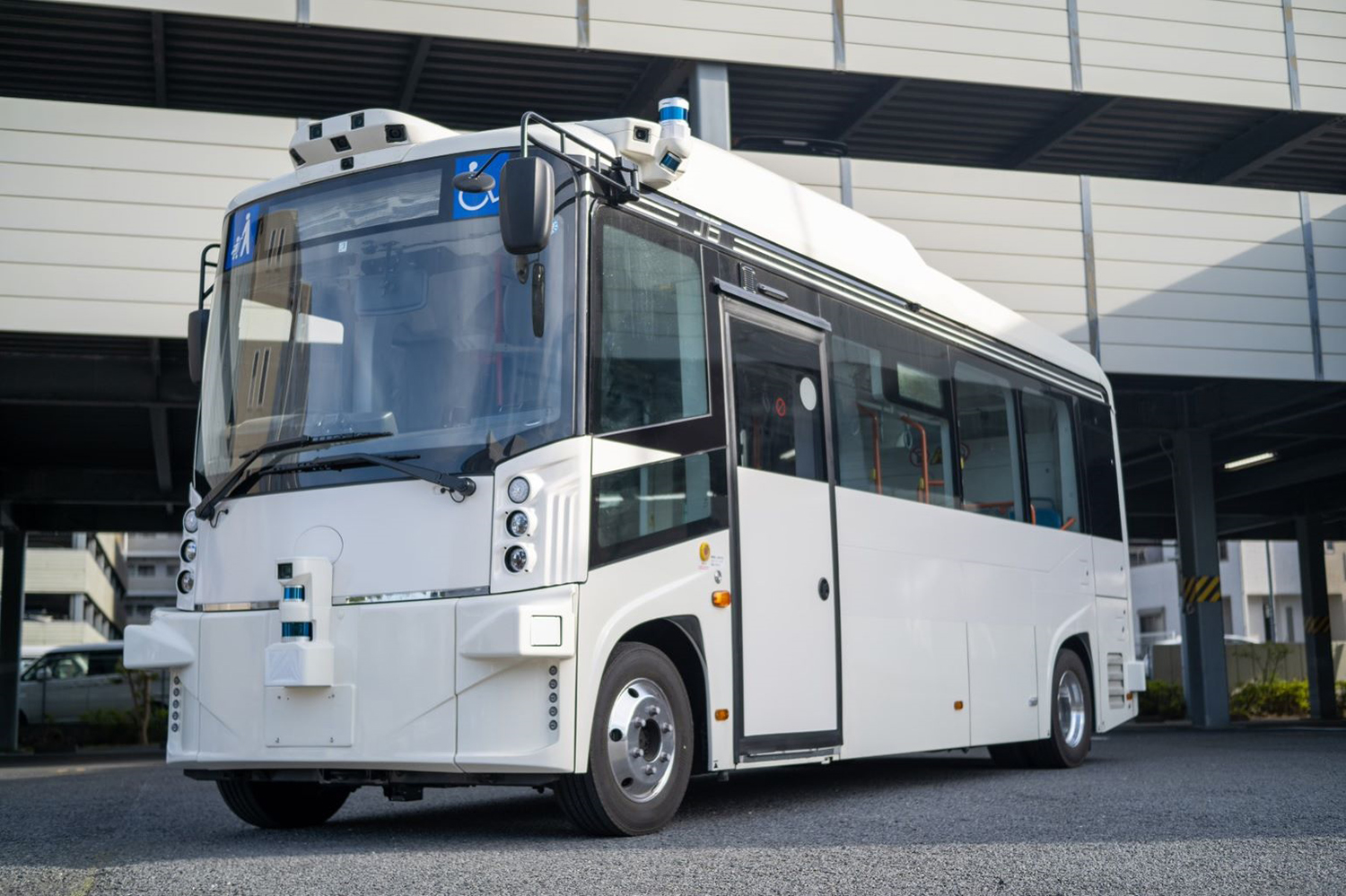 香川県の小豆島にある土庄町で行われた「自動運転バスの実証実験」の内容を解説