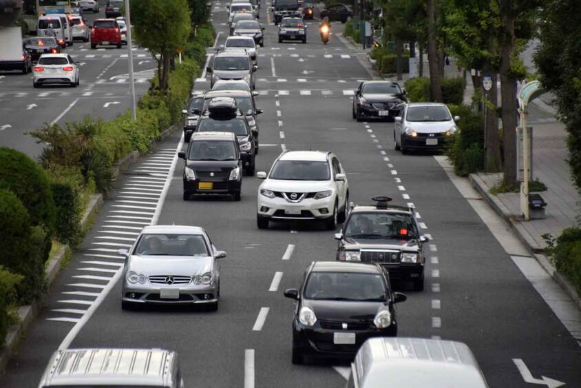 「割り込むなよ」って怒ってるけど単なる車線変更だと思うのですが……割り込みと車線変更の「境目」はドコにある？