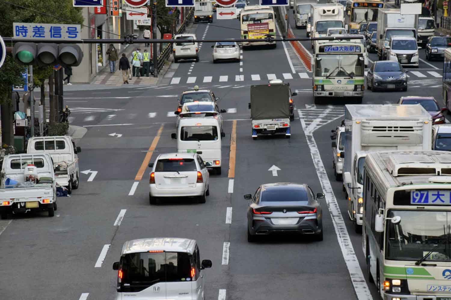 大通りの交通状況 〜 画像6