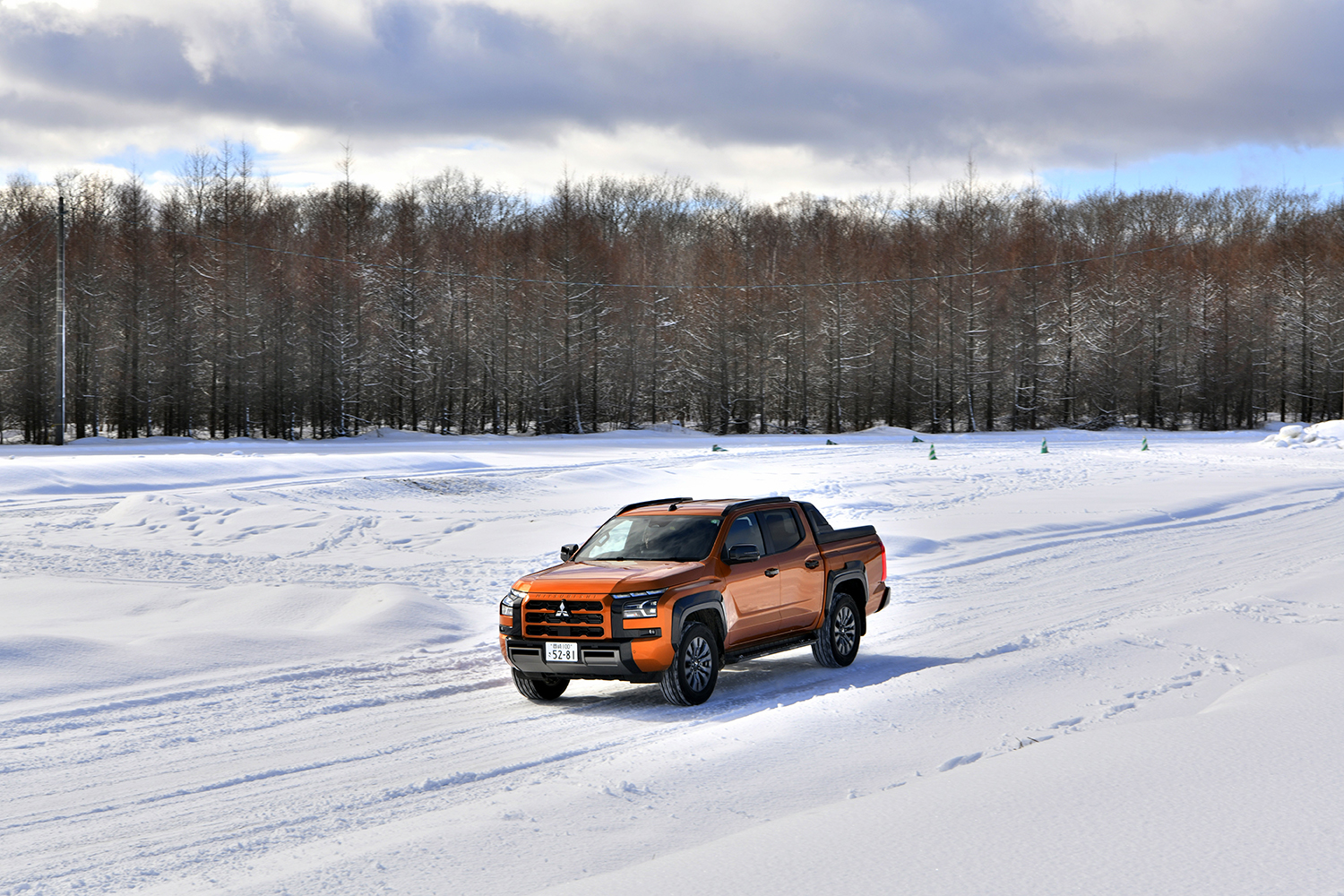 モータージャーナリストの中谷明彦がアウトランダーPHEV&トライトンに雪上試乗 〜 画像38