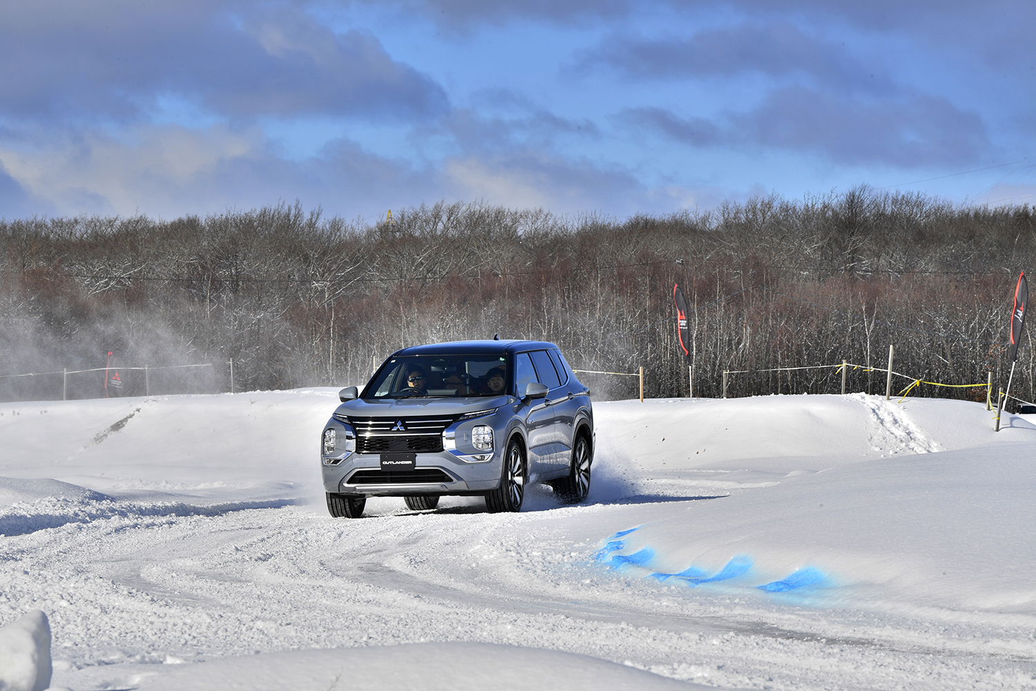 モータージャーナリストの中谷明彦がアウトランダーPHEV&トライトンに雪上試乗 〜 画像18