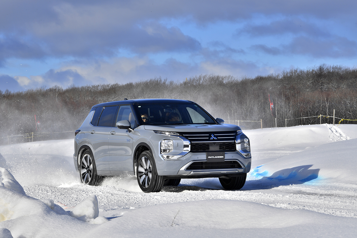 モータージャーナリストの中谷明彦がアウトランダーPHEV&トライトンに雪上試乗 〜 画像19