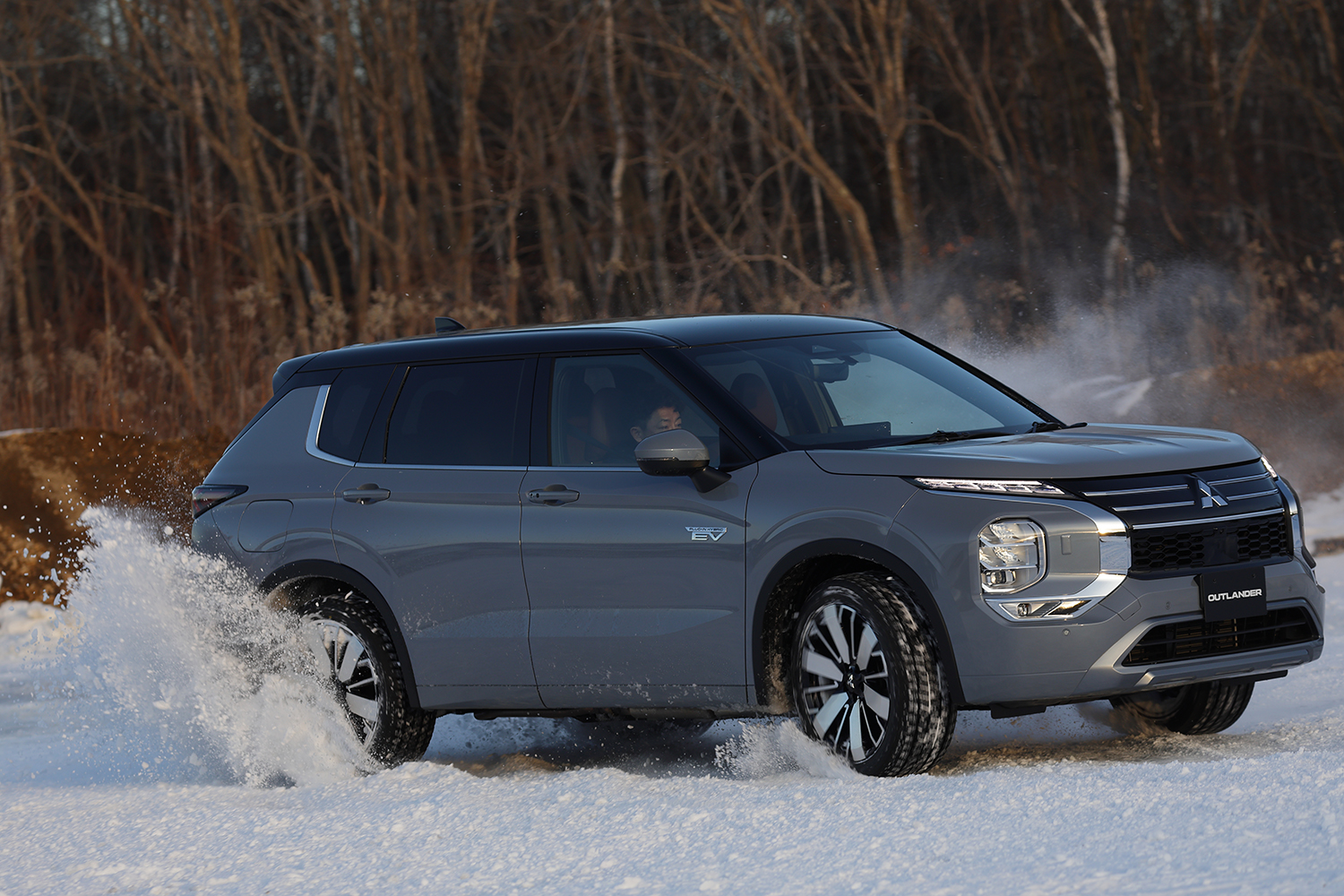 モータージャーナリストの中谷明彦がアウトランダーPHEV&トライトンに雪上試乗 〜 画像78