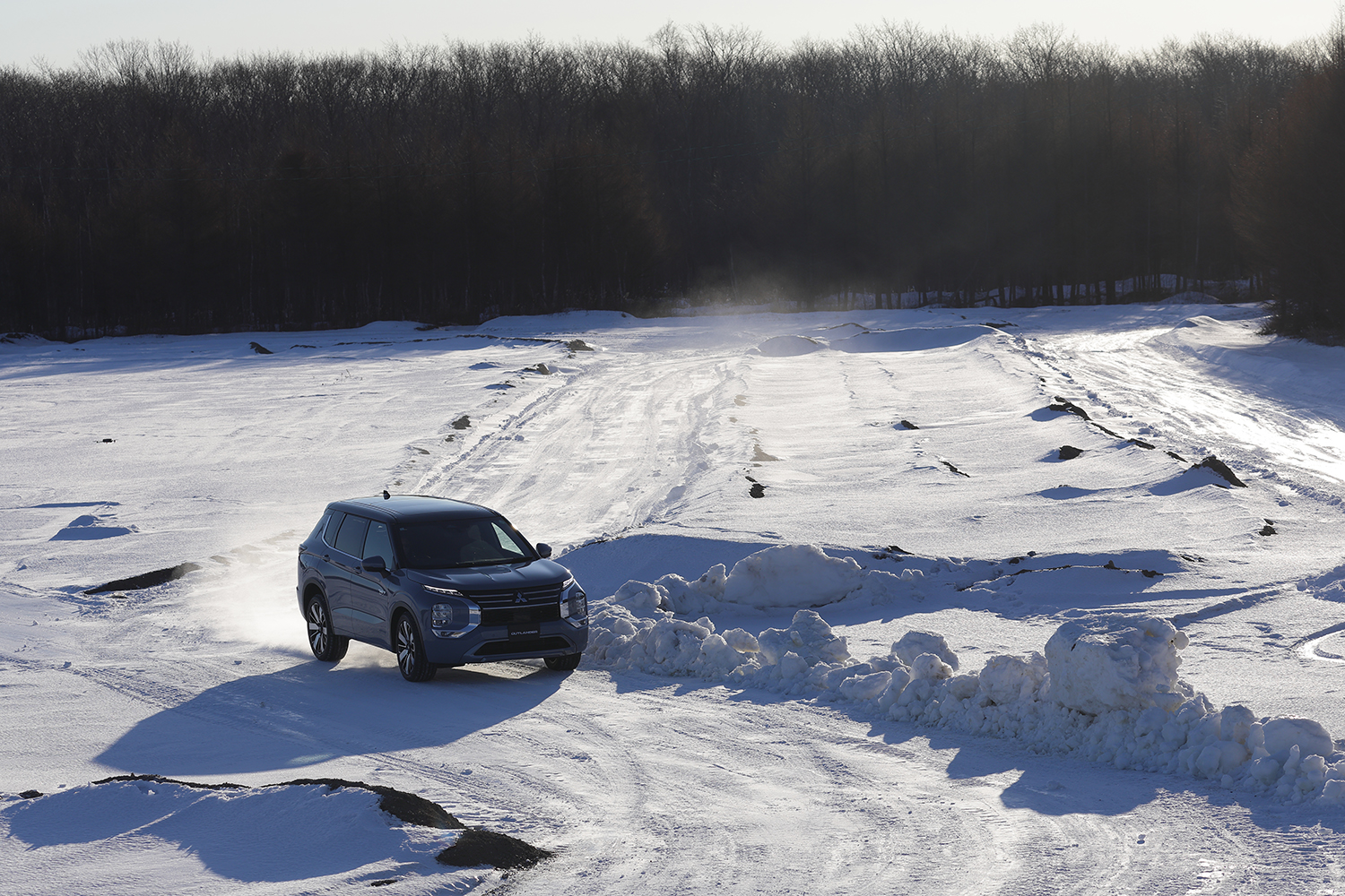 モータージャーナリストの中谷明彦がアウトランダーPHEV&トライトンに雪上試乗 〜 画像80