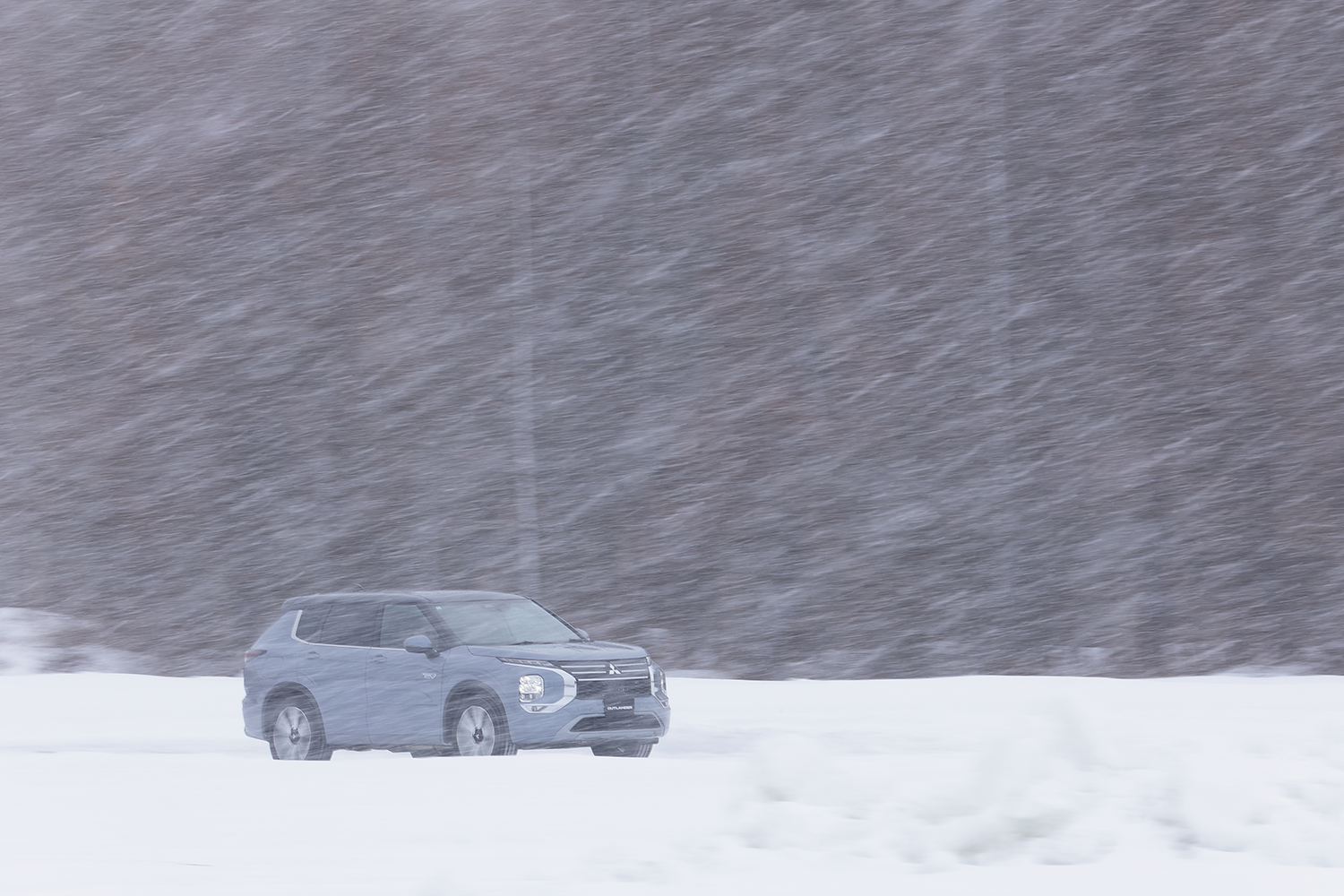 モータージャーナリストの中谷明彦がアウトランダーPHEV&トライトンに雪上試乗 〜 画像69