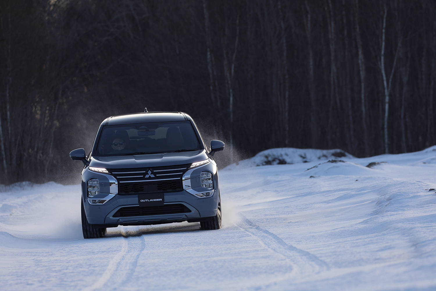 モータージャーナリストの中谷明彦がアウトランダーPHEV&トライトンに雪上試乗 〜 画像106