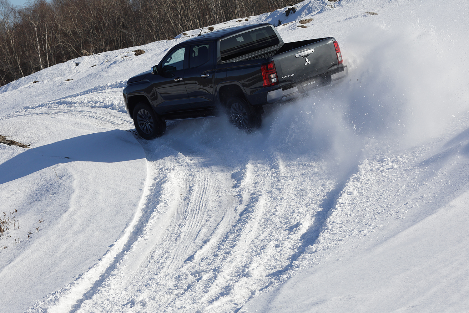 モータージャーナリストの中谷明彦がアウトランダーPHEV&トライトンに雪上試乗 〜 画像160