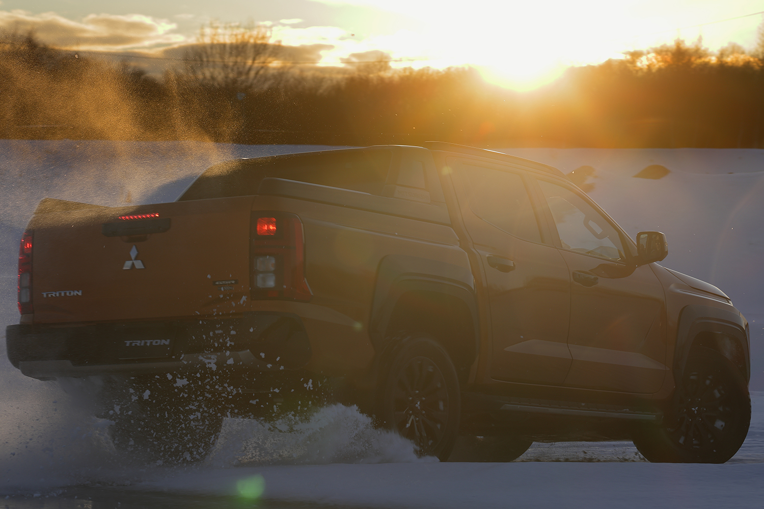 モータージャーナリストの中谷明彦がアウトランダーPHEV&トライトンに雪上試乗 〜 画像124