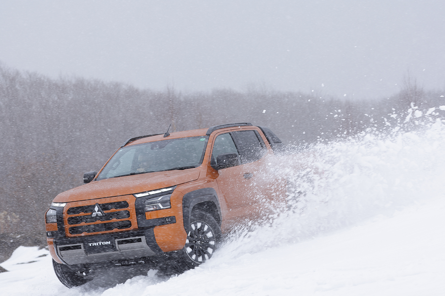 モータージャーナリストの中谷明彦がアウトランダーPHEV&トライトンに雪上試乗 〜 画像133