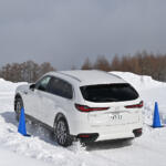 【画像】【試乗】雪道だったらロードスターより速い！　２トン超えの大型SUV「CX-80」を雪上で限界走行した!! 〜 画像24