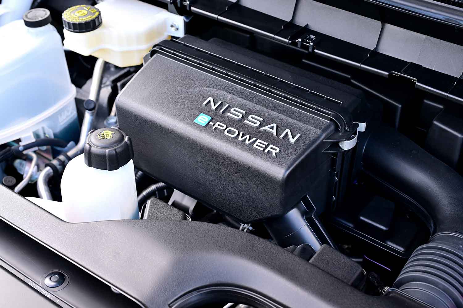 日産のe-POWERのバッジ表示