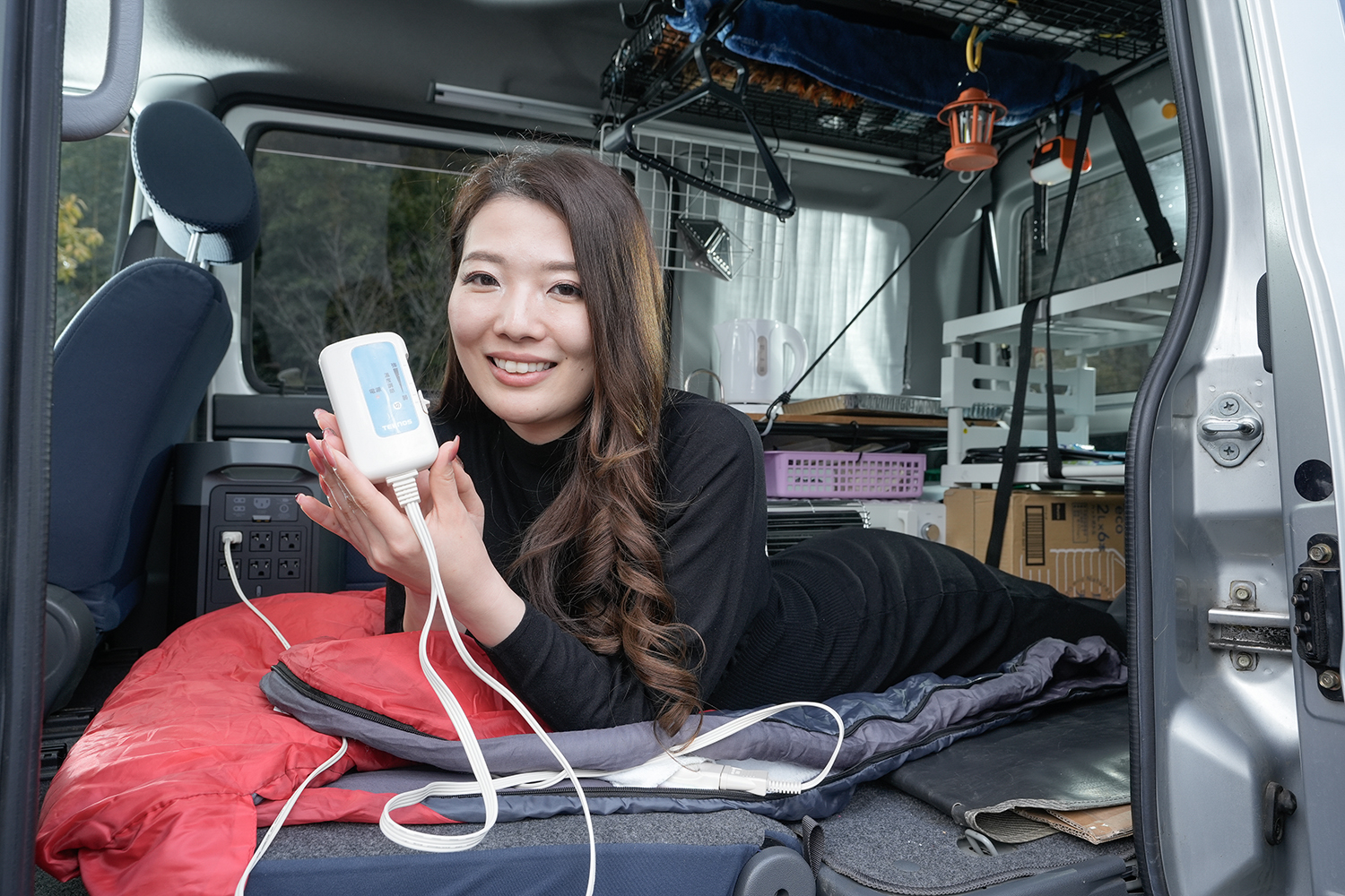 車中泊仕様の軽バンと黒木美珠 〜 画像18