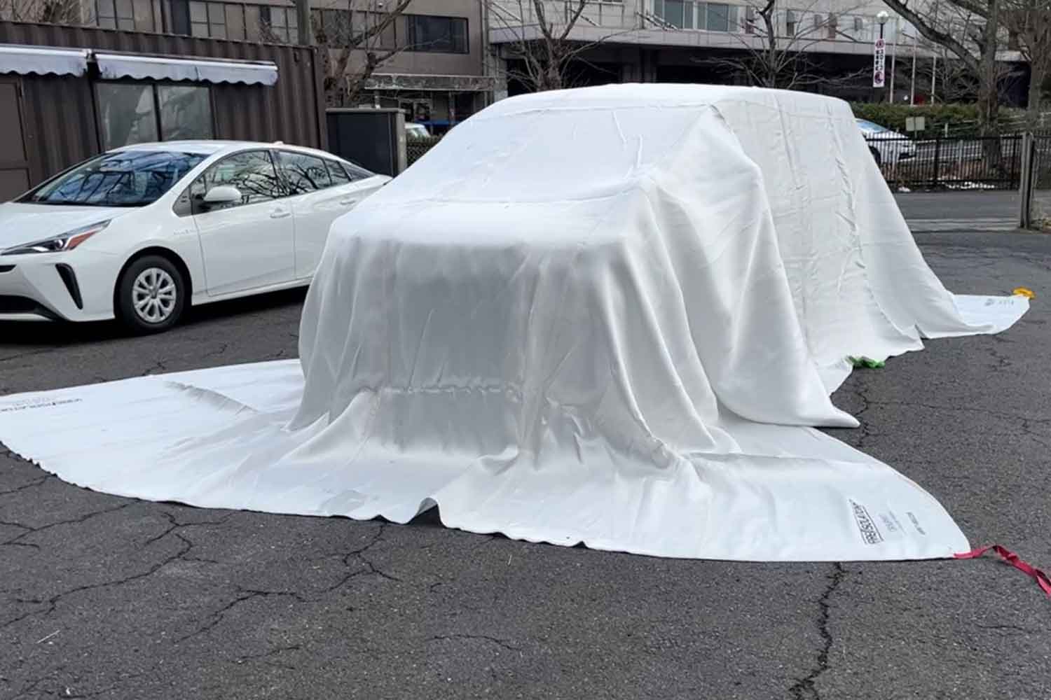 車両火災用ブランケットの使用例