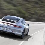 RRこそがポルシェ911っていうのは幻想？　なんだかんだ4WDの911の完成度はRRを超えている！