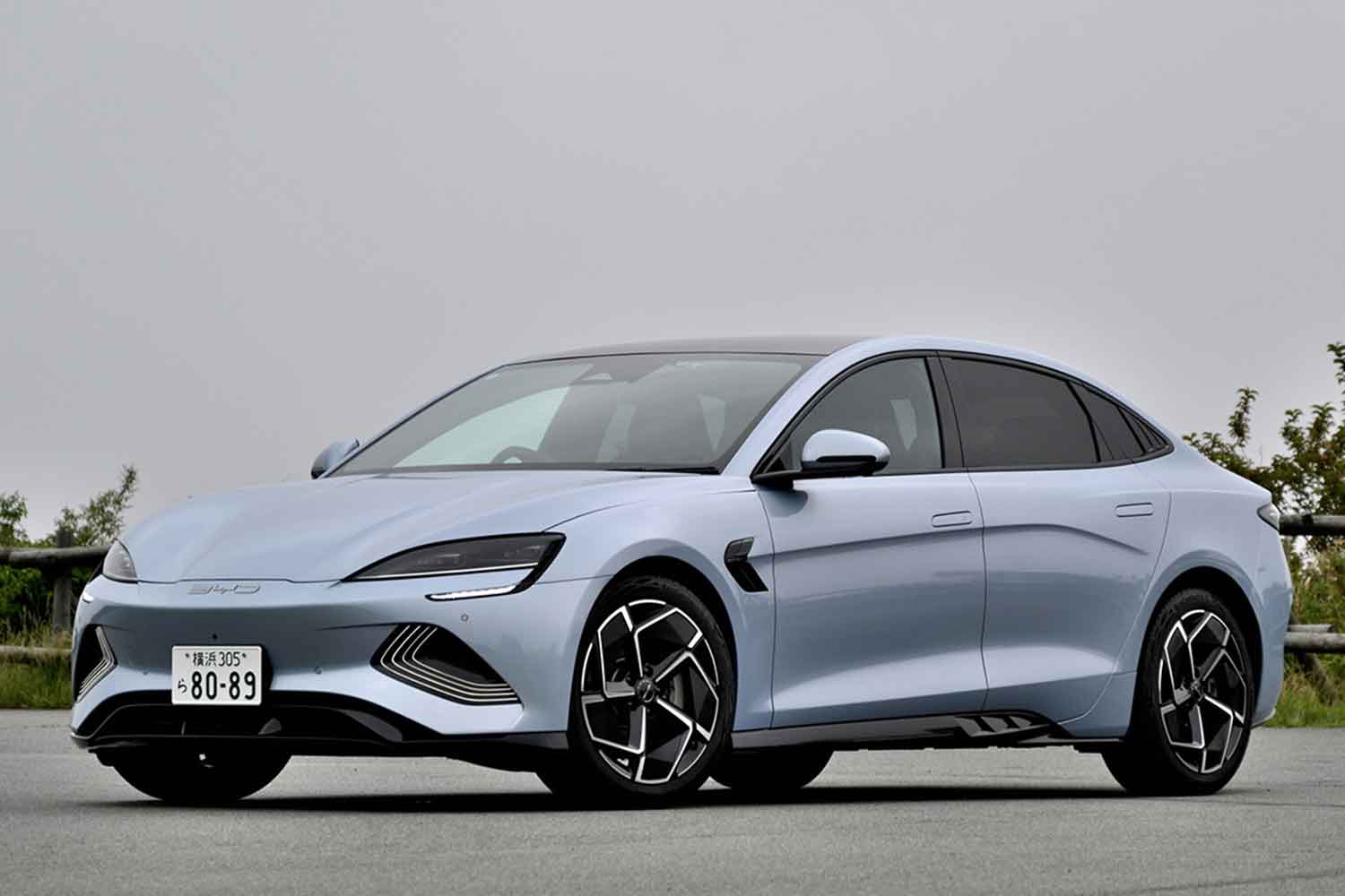 BYDシールのフロントスタイリング